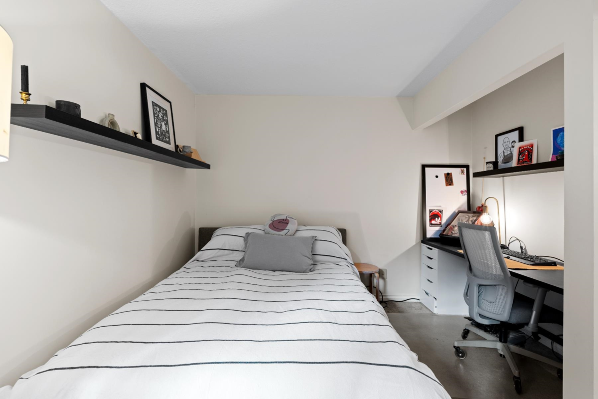 Powder Room Photo of 107B 1210 Quayside Drive, New Westminster, BC