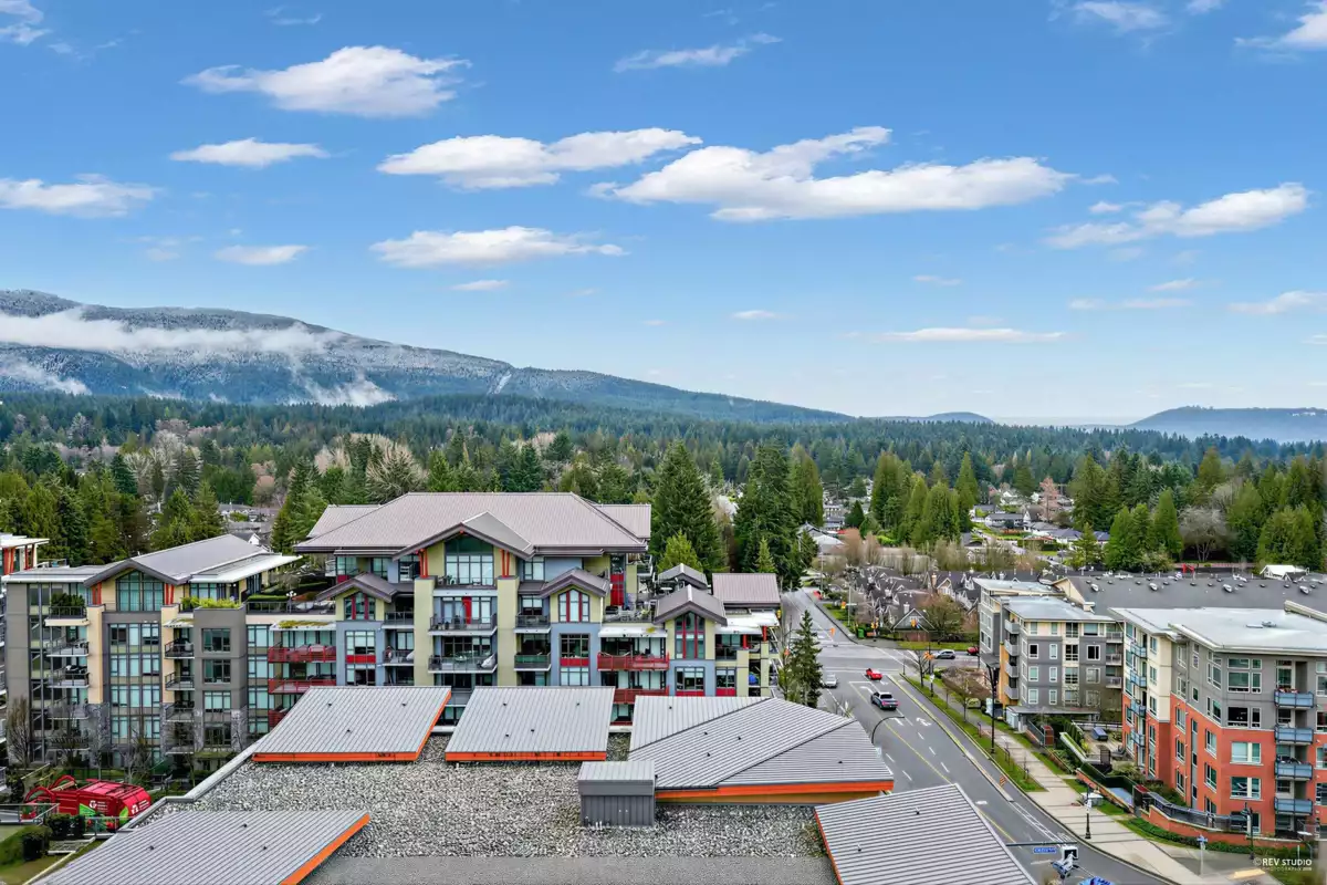 Entry Foyer Photo of 1008 1210 E 27th Street, North Vancouver, BC