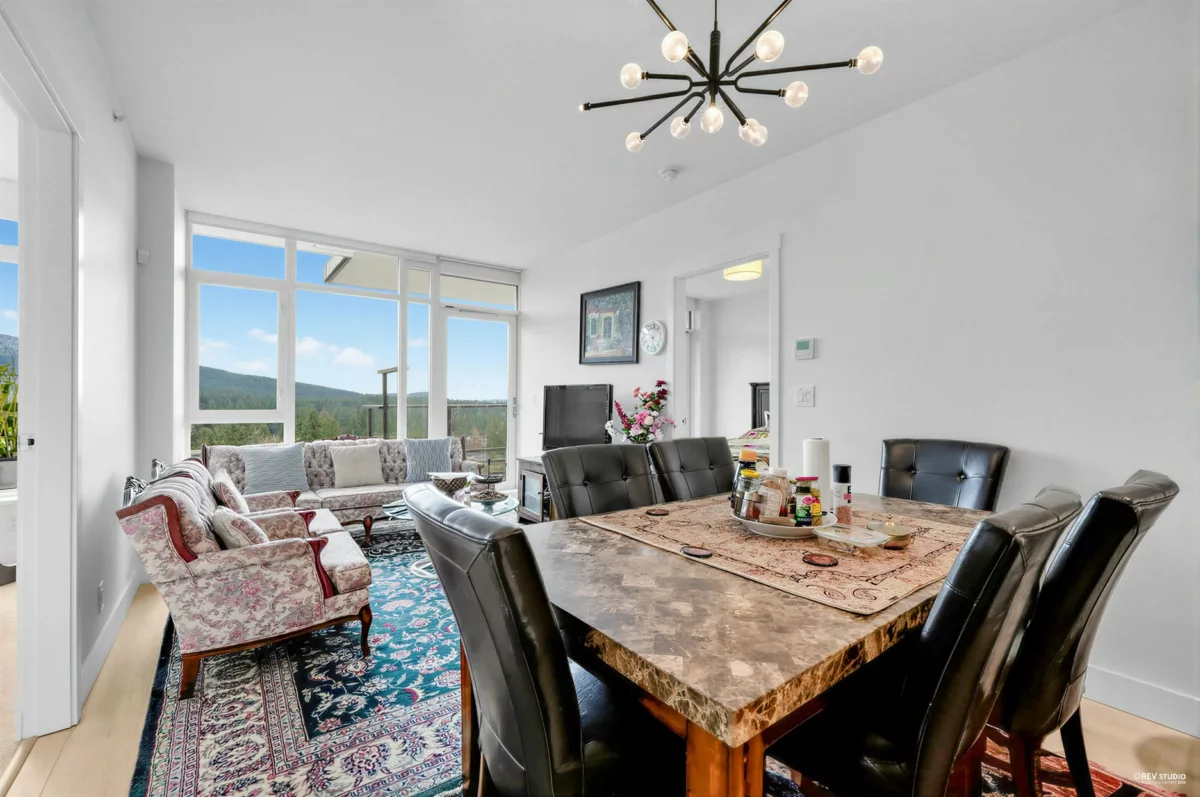 Living Room Photo of 1008 1210 E 27th Street, North Vancouver, BC