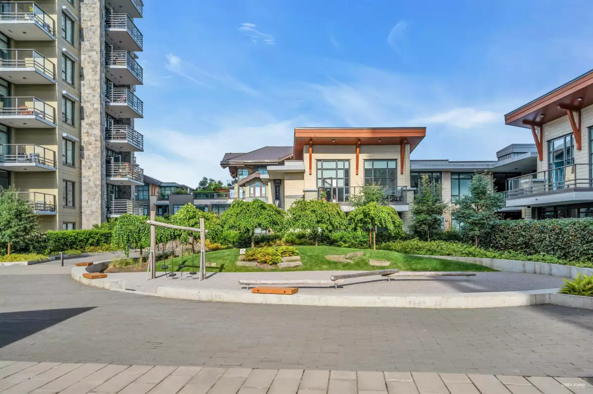 Outdoor Deck Photo of 1008 1210 E 27th Street, North Vancouver, BC