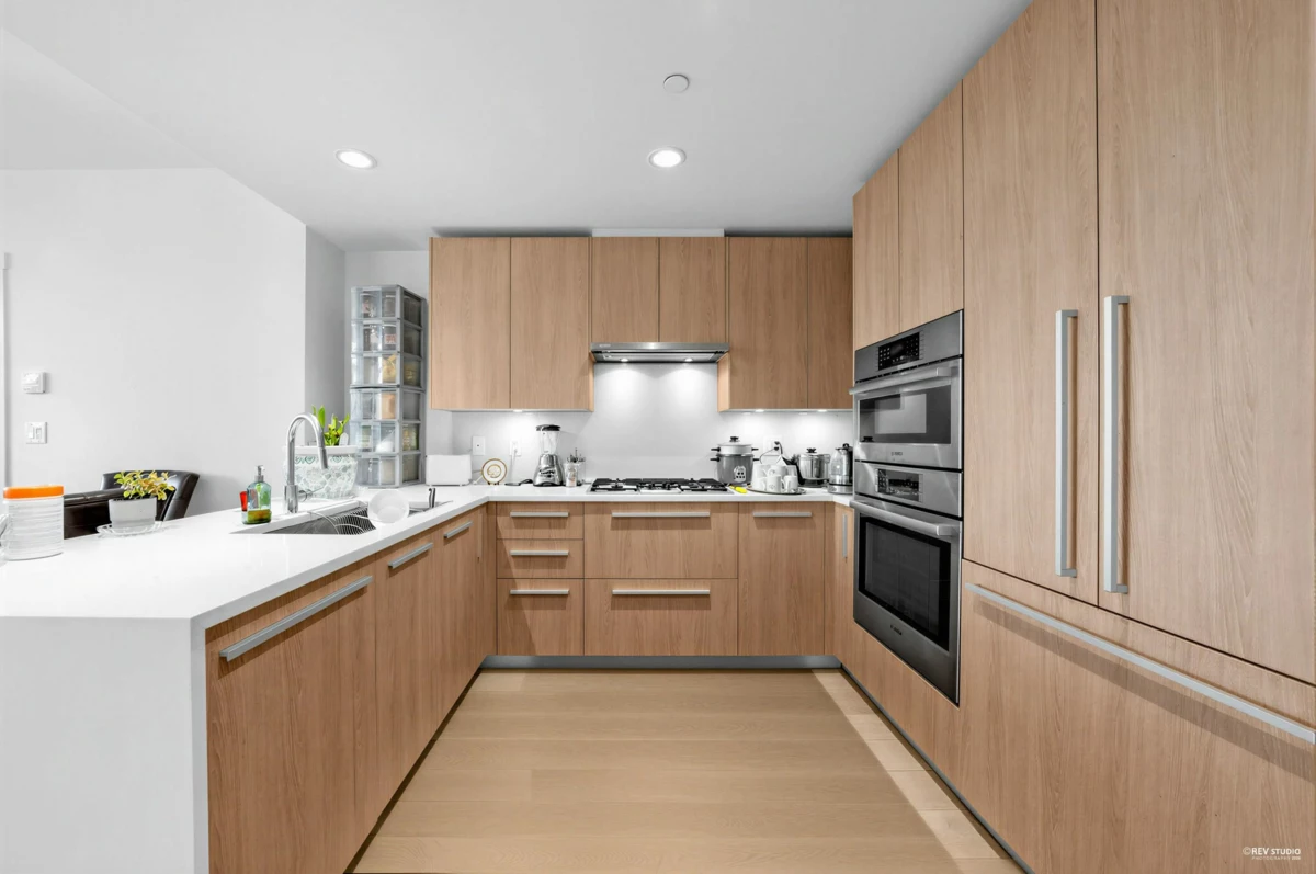 Pantry Photo of 1008 1210 E 27th Street, North Vancouver, BC