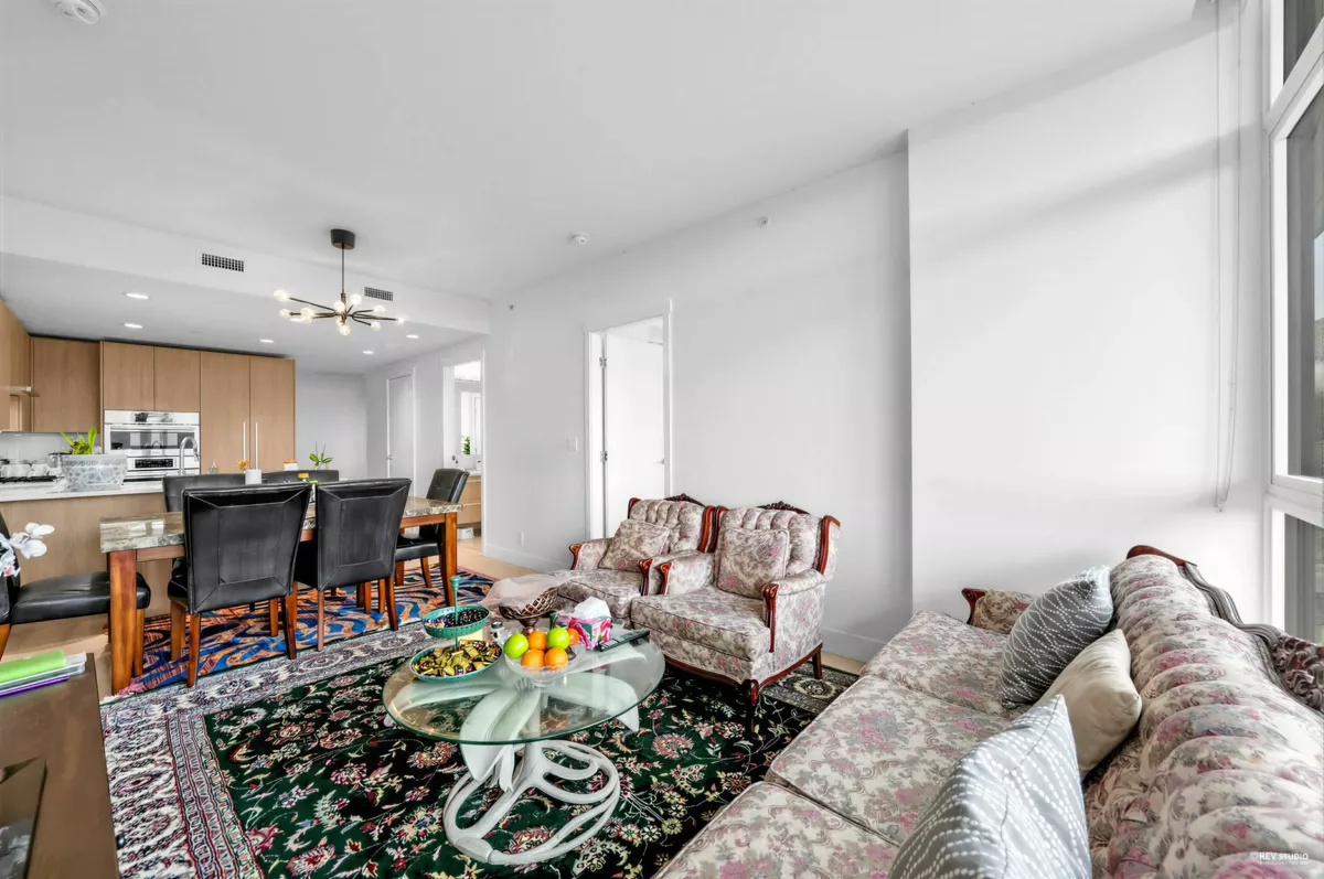 Primary Bathroom Photo of 1008 1210 E 27th Street, North Vancouver, BC