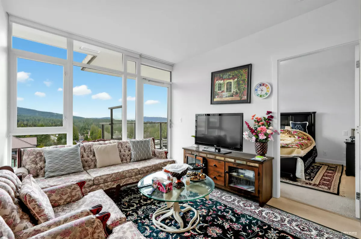 Walk-In Closet Photo of 1008 1210 E 27th Street, North Vancouver, BC