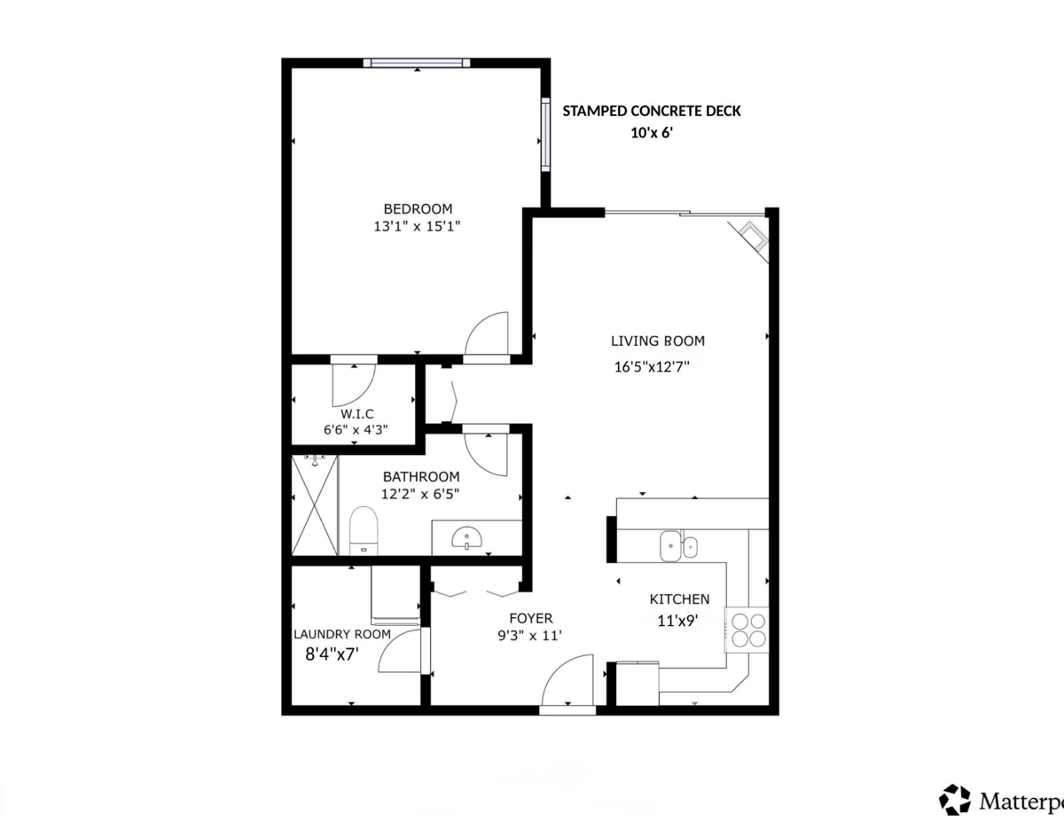 Backyard Photo of 404 5631 Inlet Avenue, Sechelt, BC