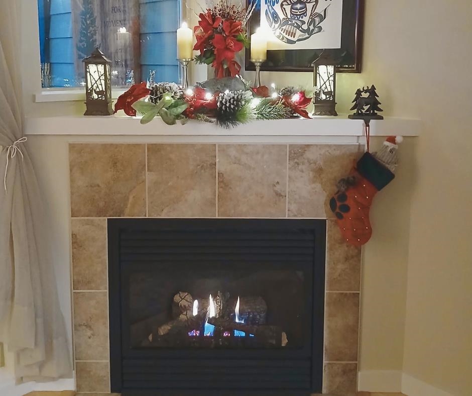Entry Foyer Photo of 404 5631 Inlet Avenue, Sechelt, BC
