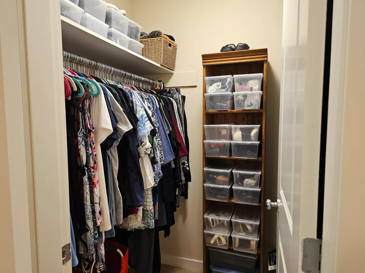 Guest Bathroom Photo of 404 5631 Inlet Avenue, Sechelt, BC