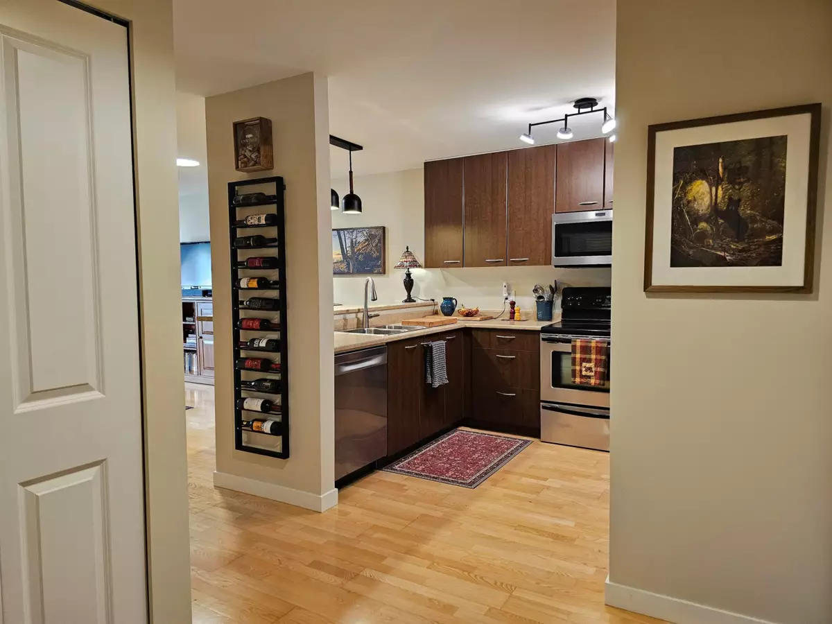 Pantry Photo of 404 5631 Inlet Avenue, Sechelt, BC