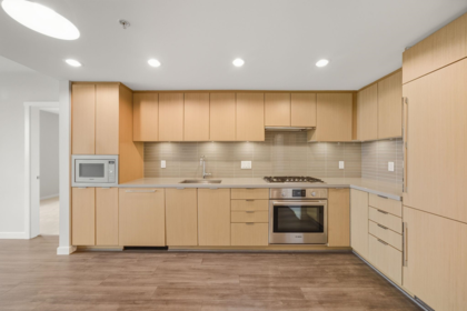 715 8333 Sweet Avenue, Richmond, BC, Richmond — Apartment/Condo for sale