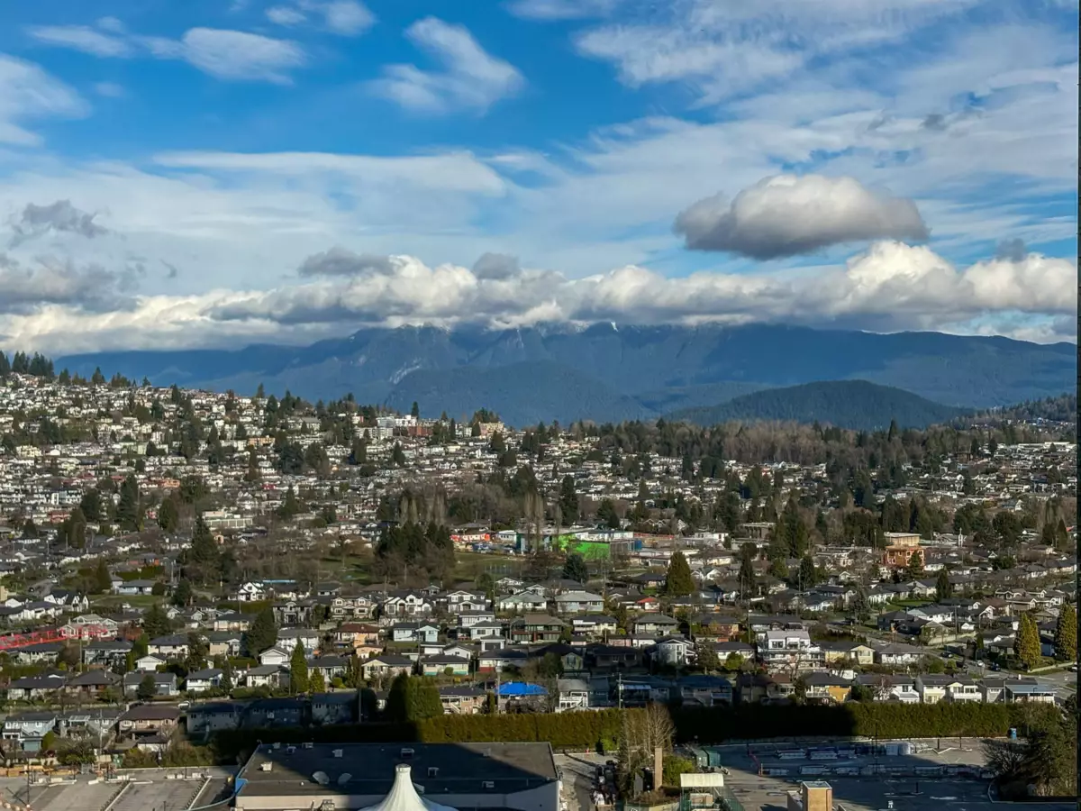 Hallway Photo of 2906 4485 Skyline Drive, Burnaby, BC