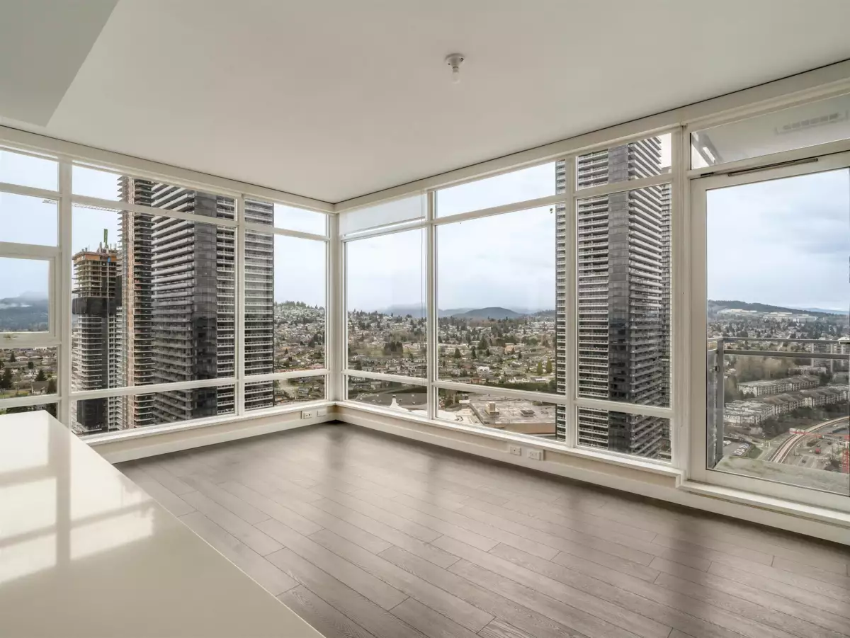 Kitchen Island Photo of 2906 4485 Skyline Drive, Burnaby, BC