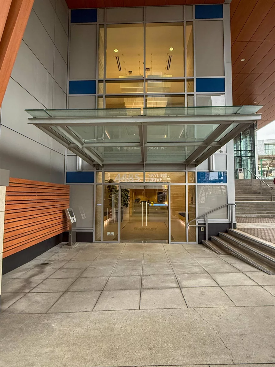 Living Room Photo of 2906 4485 Skyline Drive, Burnaby, BC