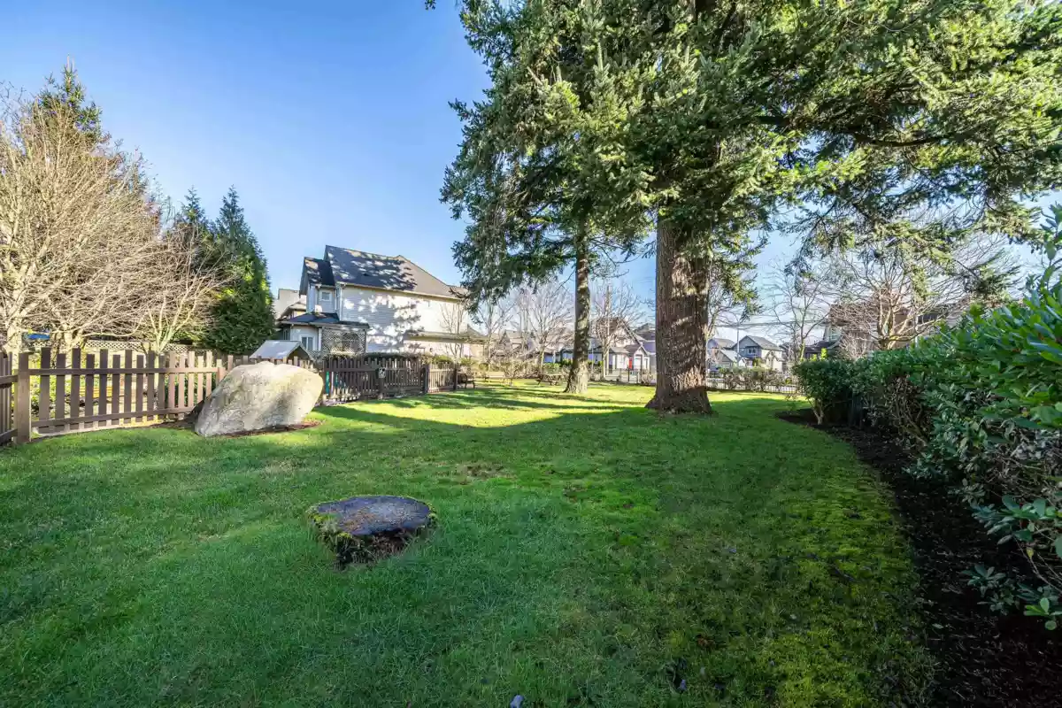 Dining Area Photo of 39 2469 164 Street, Surrey, BC