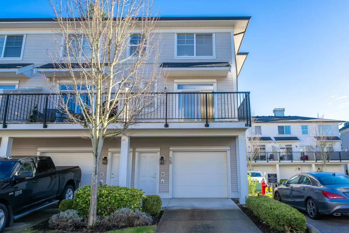 Family Room Photo of 39 2469 164 Street, Surrey, BC