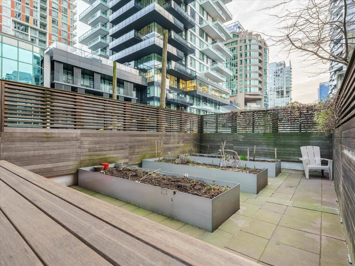 Garden / Landscaping Photo of 1506 1308 Hornby Street, Vancouver, BC