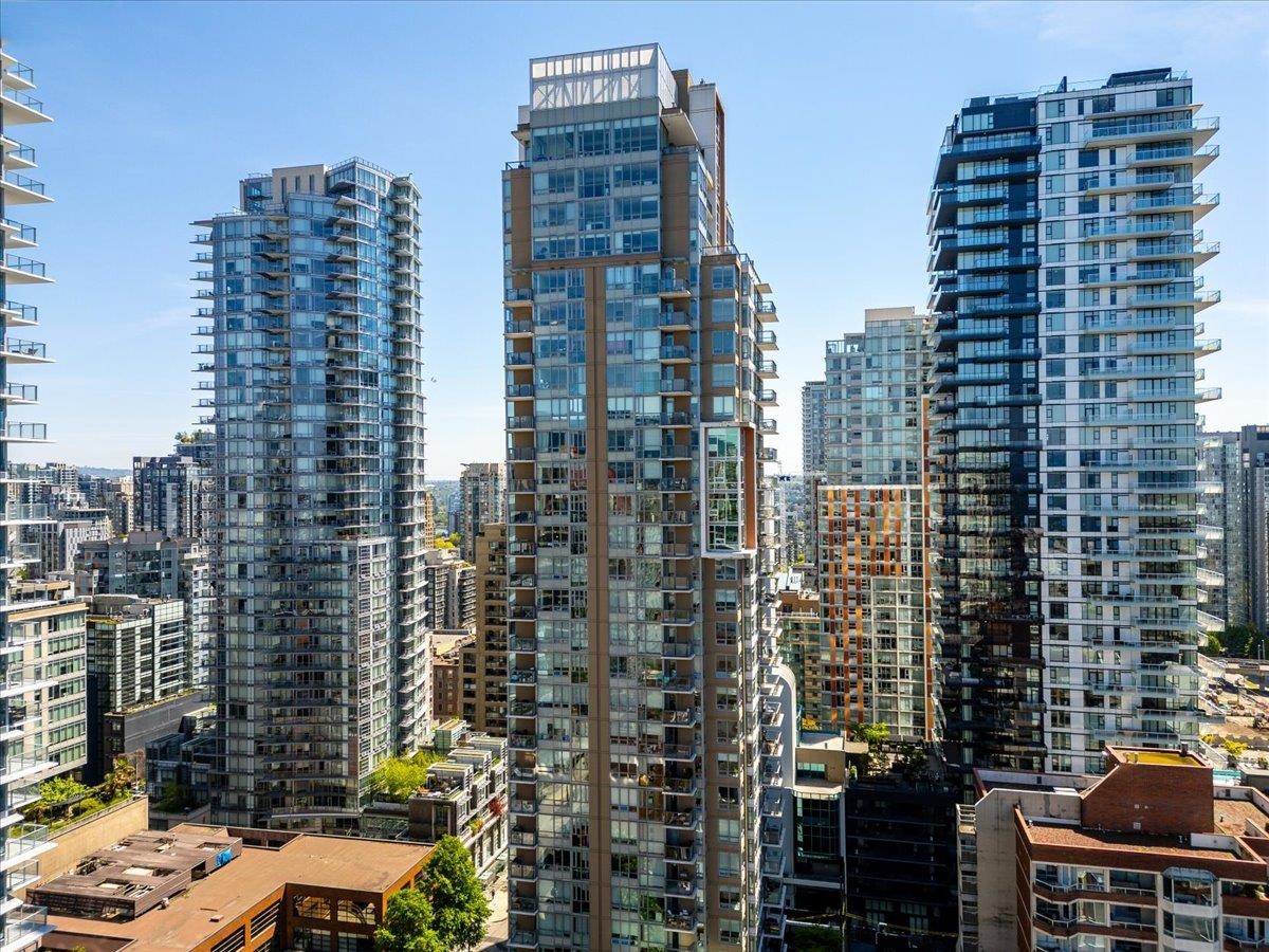 Living Room Photo of 1506 1308 Hornby Street, Vancouver, BC