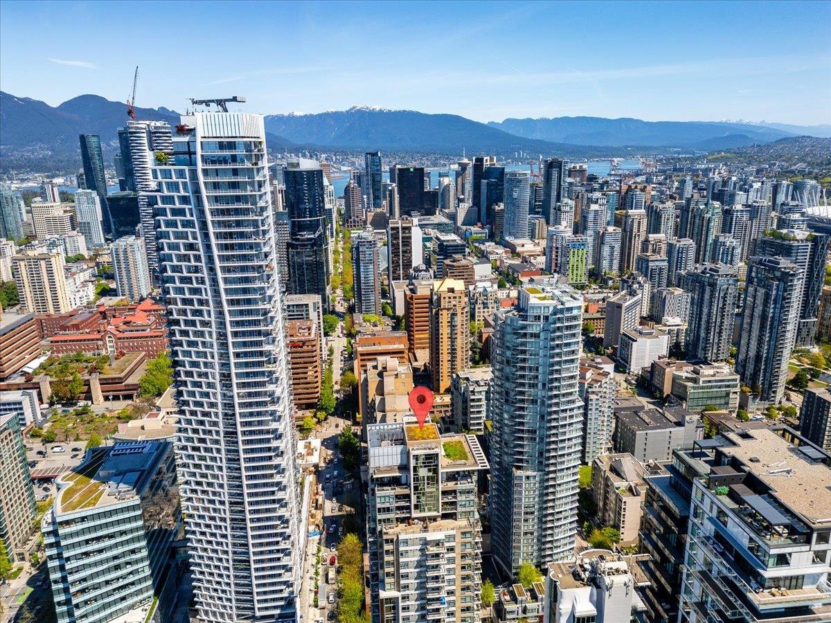 Outdoor Deck Photo of 1506 1308 Hornby Street, Vancouver, BC