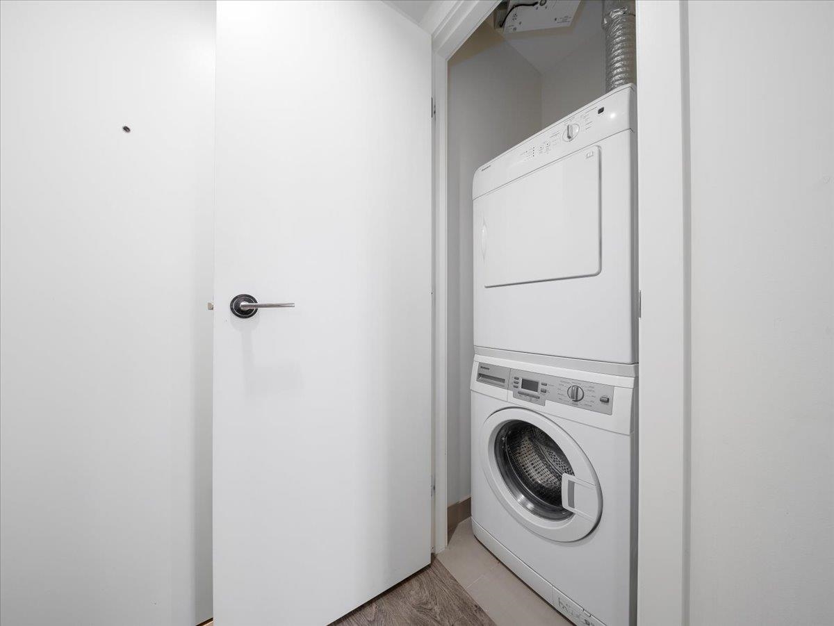 Staircase Photo of 1506 1308 Hornby Street, Vancouver, BC