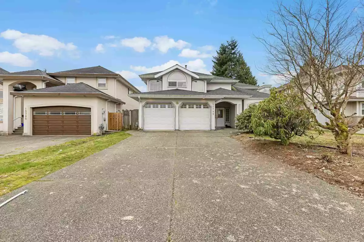 Dining Area Photo of 15780 99a Avenue, Surrey, BC