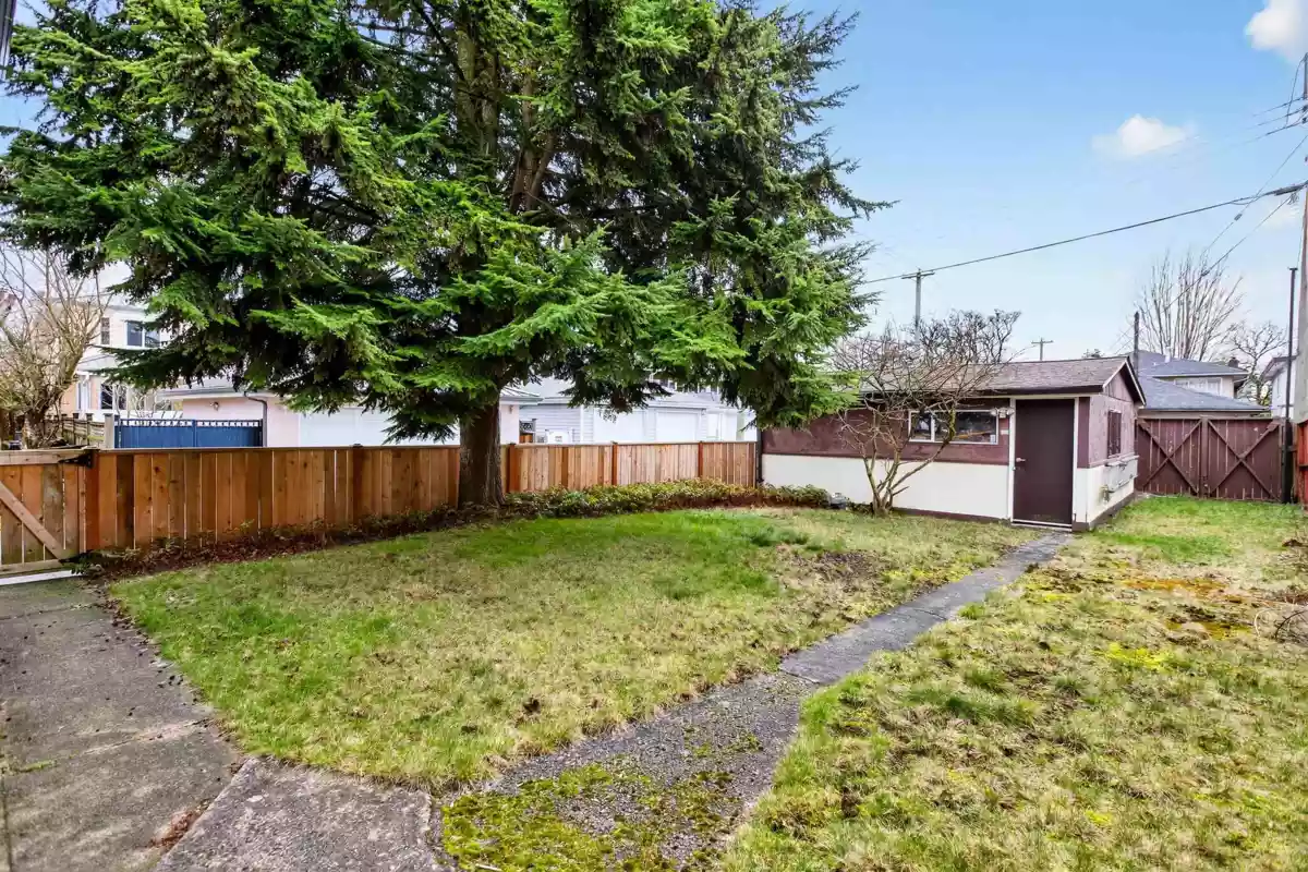 Outdoor Patio Photo of 2284 E 45th Avenue, Vancouver, BC