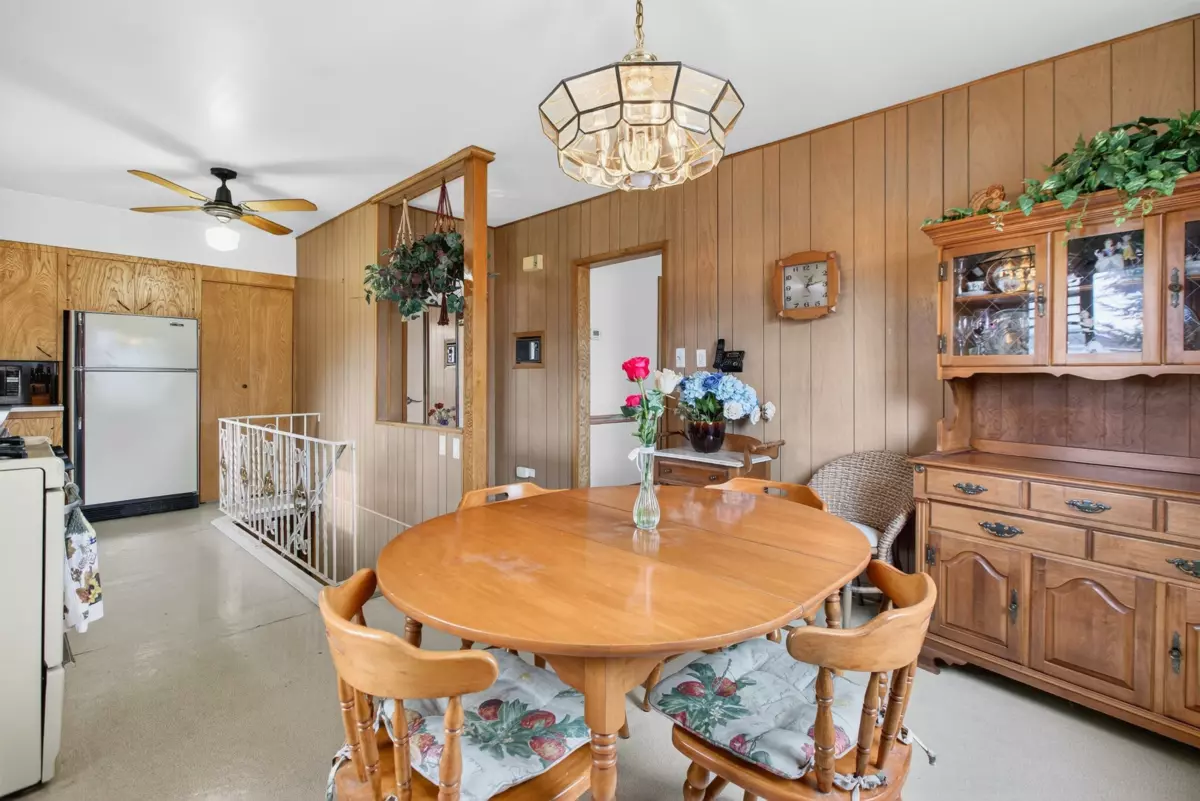 Primary Bathroom Photo of 2284 E 45th Avenue, Vancouver, BC