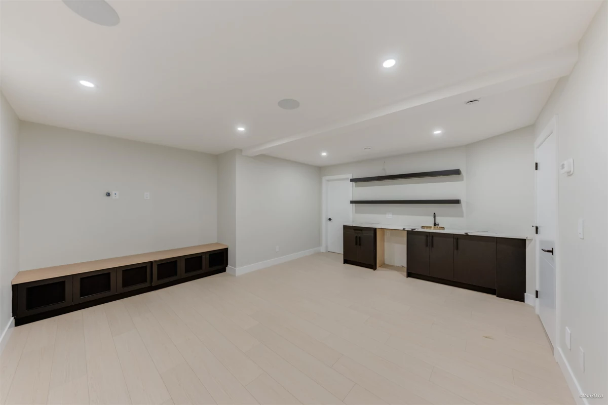 Front Yard Photo of 20331 27 Avenue, Langley, BC