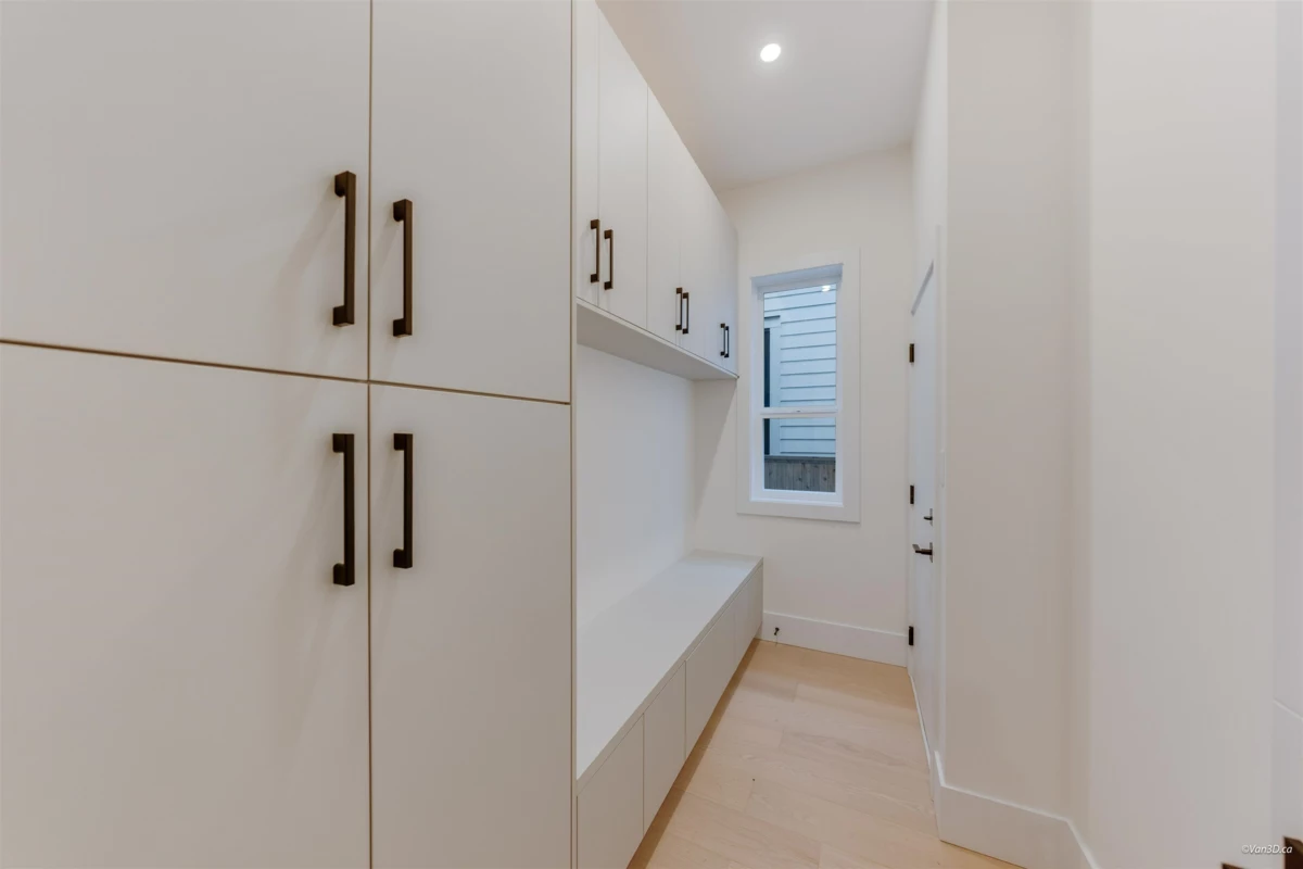 Loft / Bonus Room Photo of 20331 27 Avenue, Langley, BC