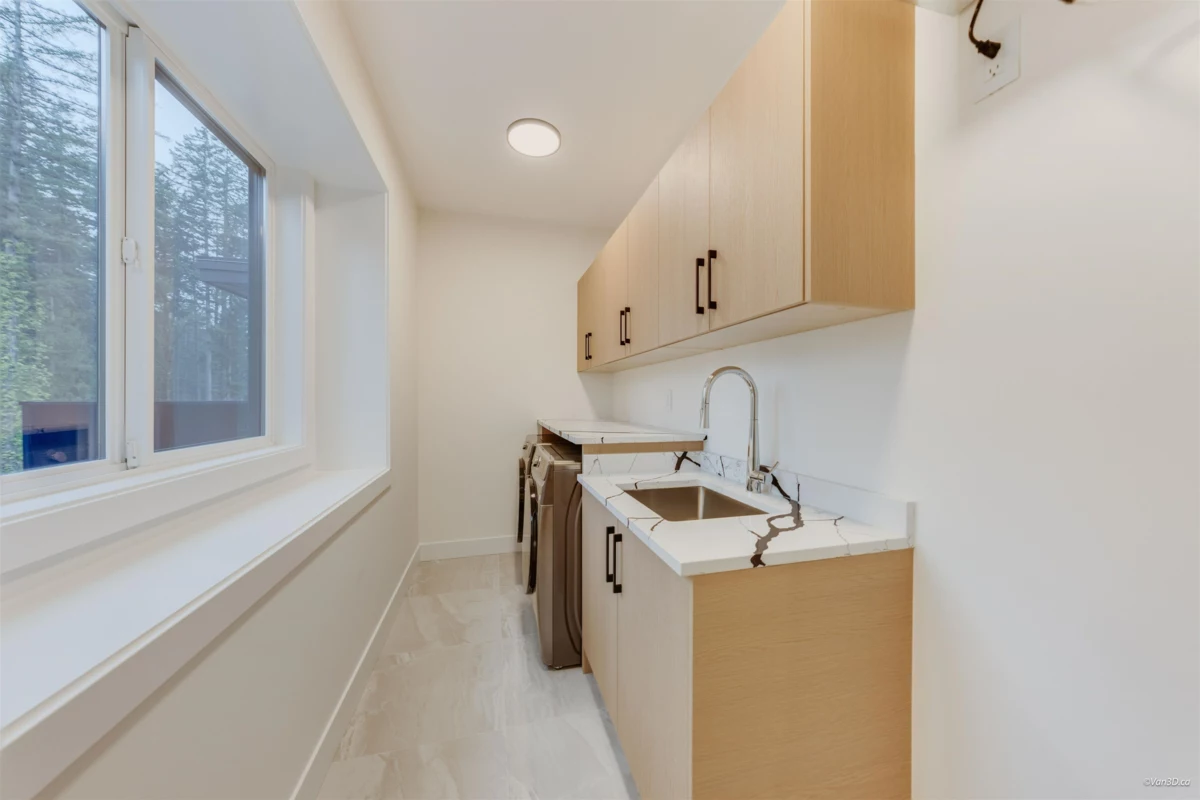 Staircase Photo of 20331 27 Avenue, Langley, BC