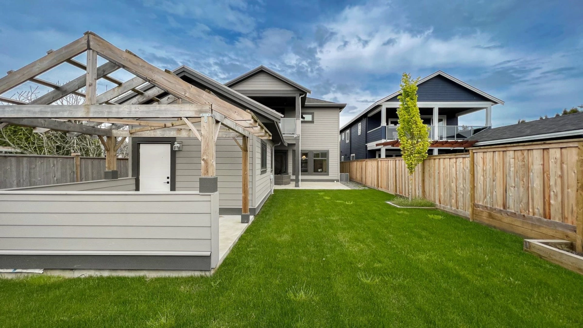 Guest Bathroom Photo of 5103 Linden Drive, Delta, BC