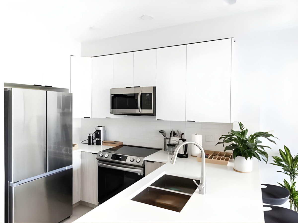 Kitchen Photo of 302 19825 54 Avenue, Langley, BC