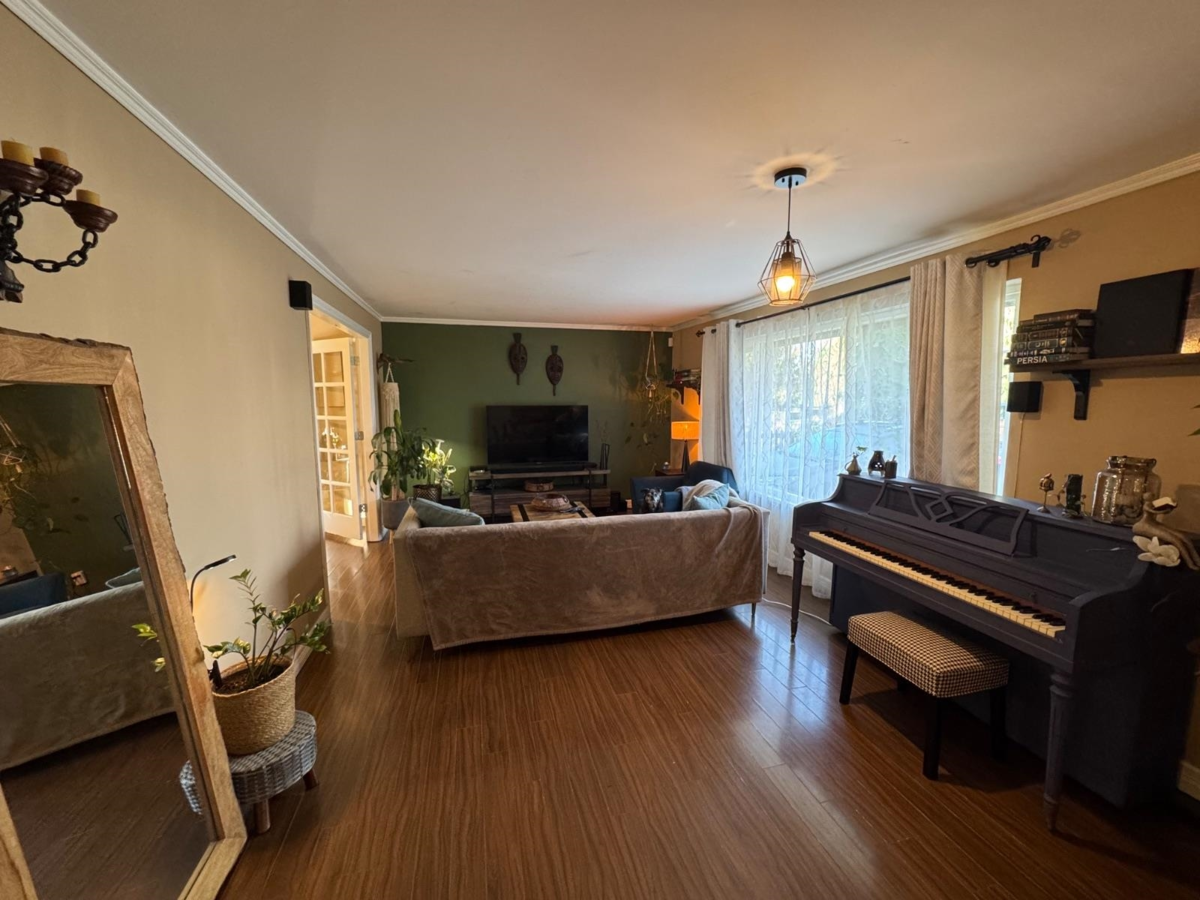 Breakfast Nook Photo of 20624 Westfield Avenue, Maple Ridge, BC