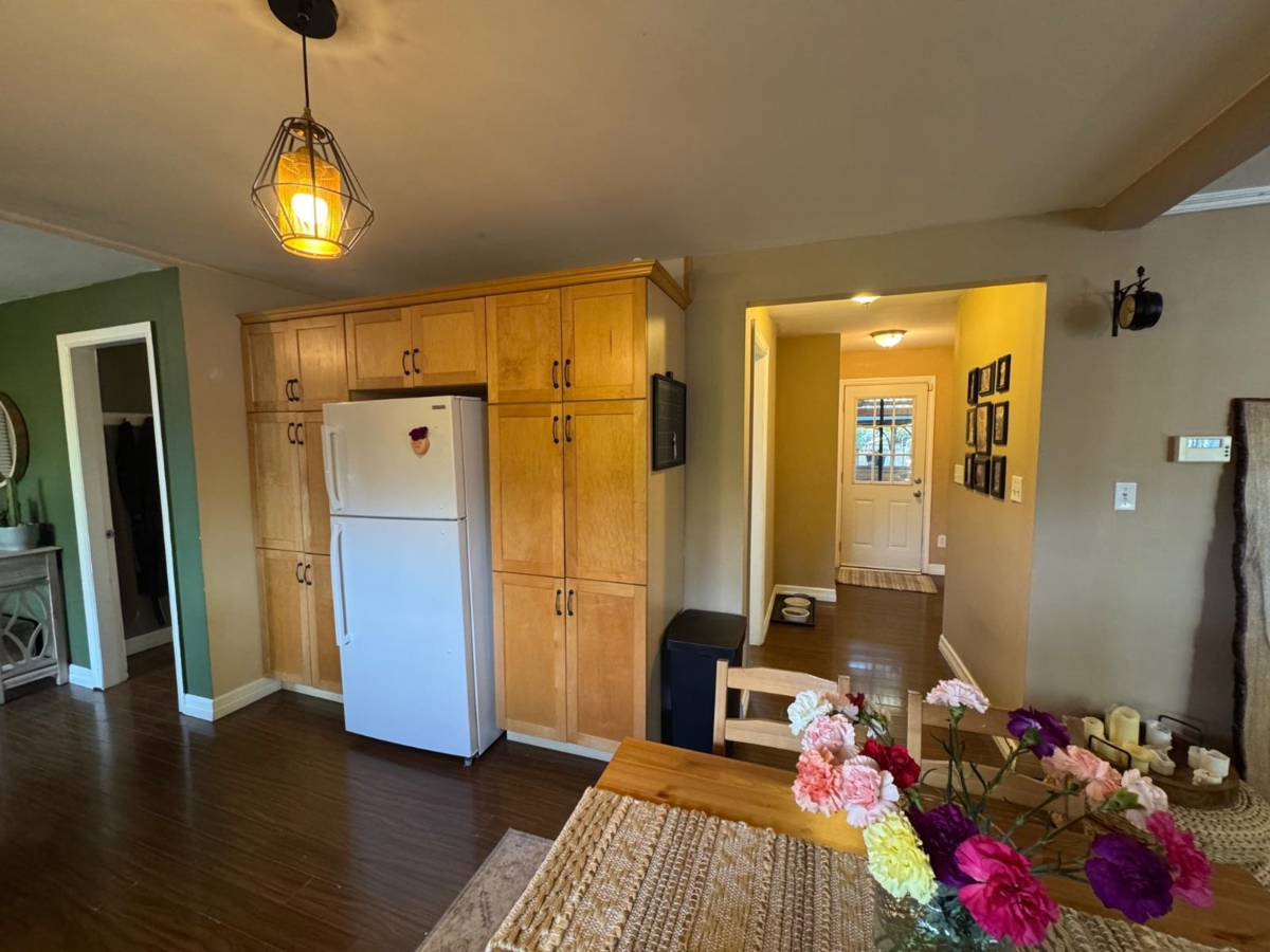Kitchen Photo of 20624 Westfield Avenue, Maple Ridge, BC
