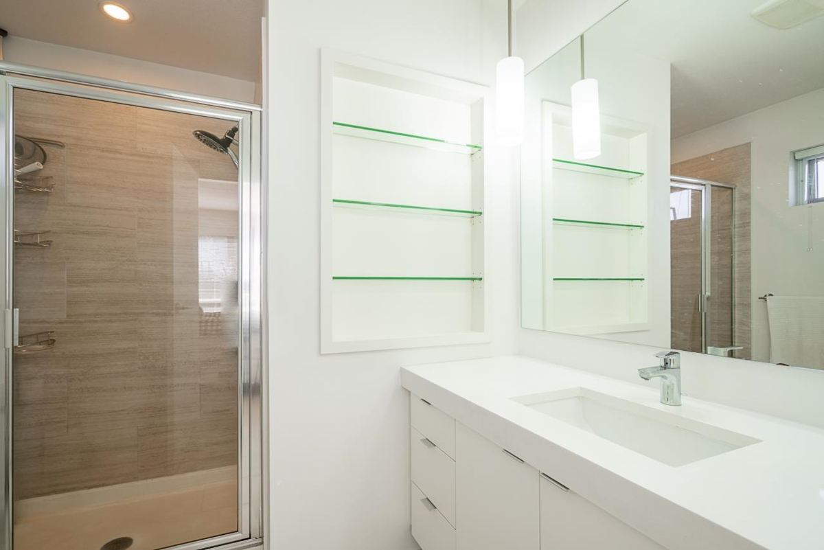 Guest Bathroom Photo of 13 2325 Ranger Lane, Port Coquitlam, BC