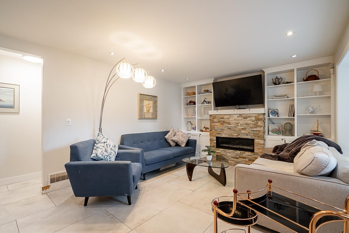 Primary Bathroom Photo of 7802 139a Street, Surrey, BC