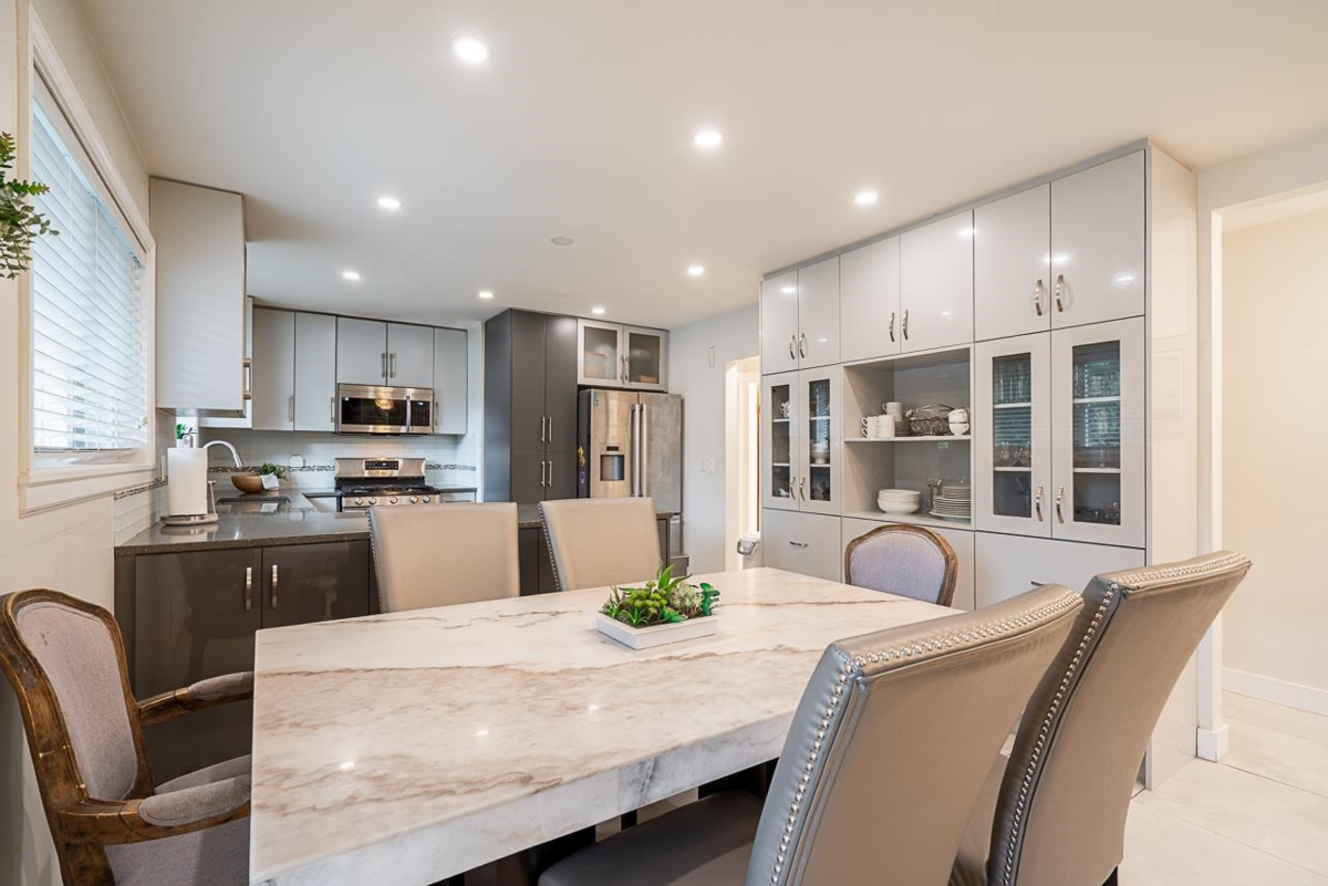 Walk-In Closet Photo of 7802 139a Street, Surrey, BC