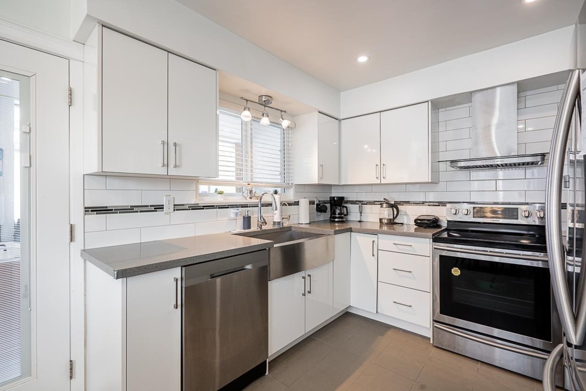 Family Room Photo of 2057 Lorraine Avenue, Coquitlam, BC