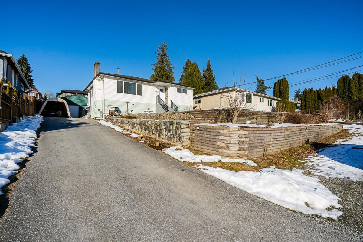 Hallway Photo of 2057 Lorraine Avenue, Coquitlam, BC