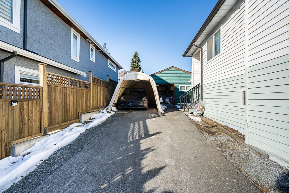 Hot Tub / Spa Photo of 2057 Lorraine Avenue, Coquitlam, BC