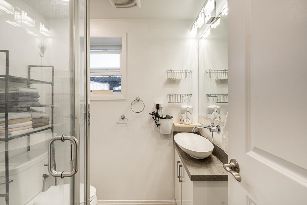 Laundry Room Photo of 2057 Lorraine Avenue, Coquitlam, BC