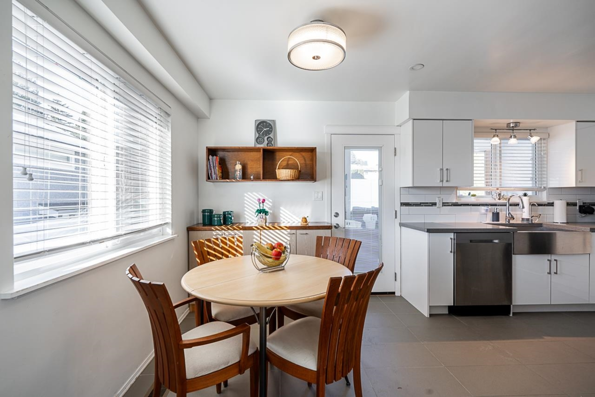 Living Room Photo of 2057 Lorraine Avenue, Coquitlam, BC