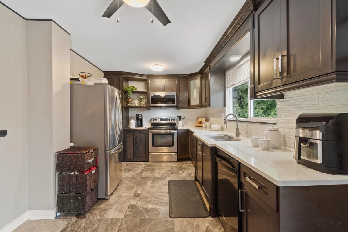 Breakfast Nook Photo of 4900 200th Street, Langley, BC