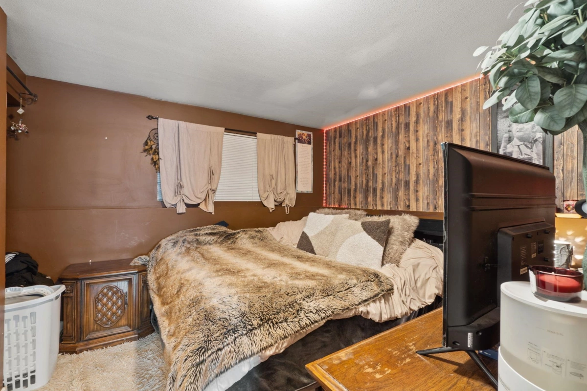 Guest Bathroom Photo of 4900 200th Street, Langley, BC