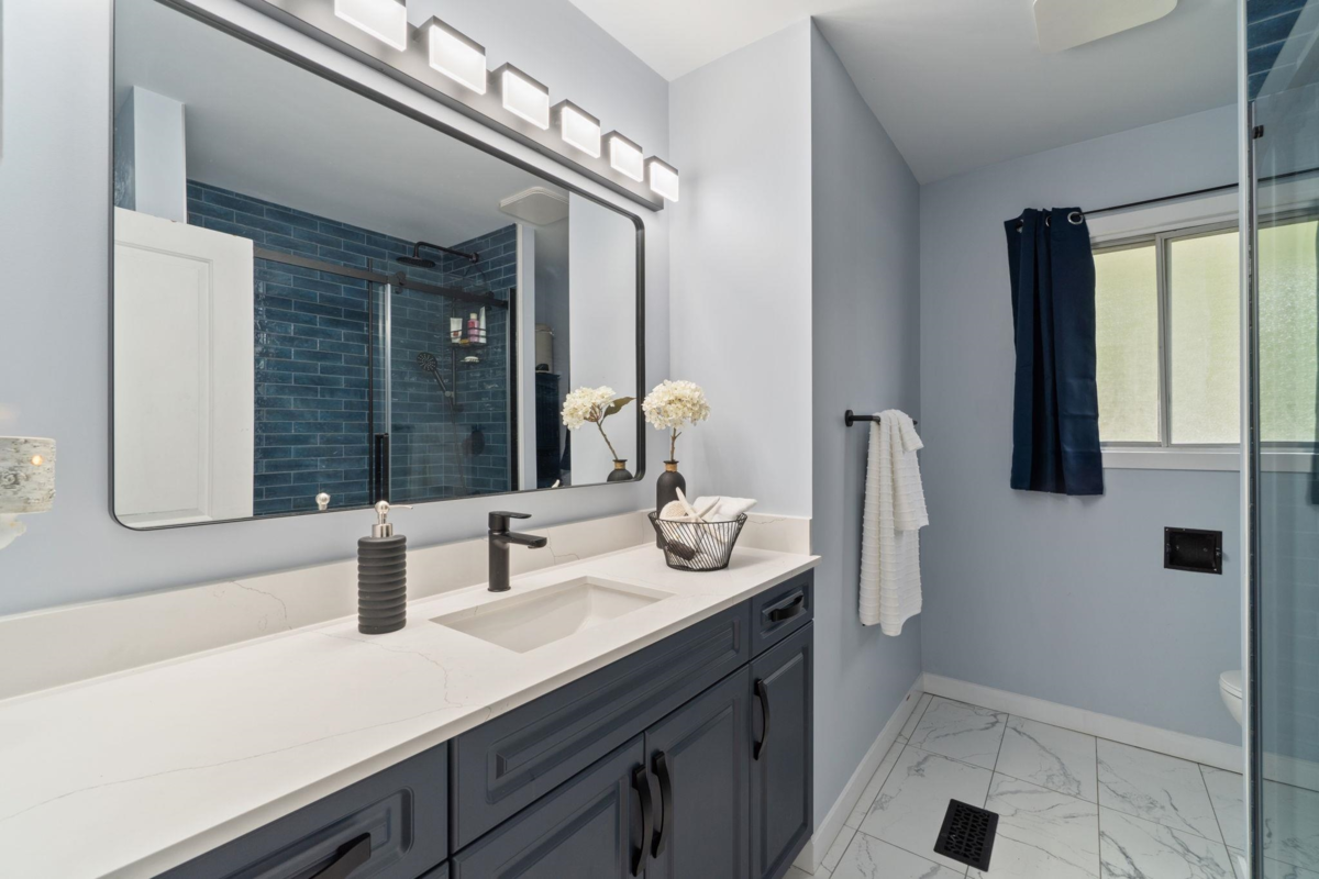 Hallway Photo of 4900 200th Street, Langley, BC