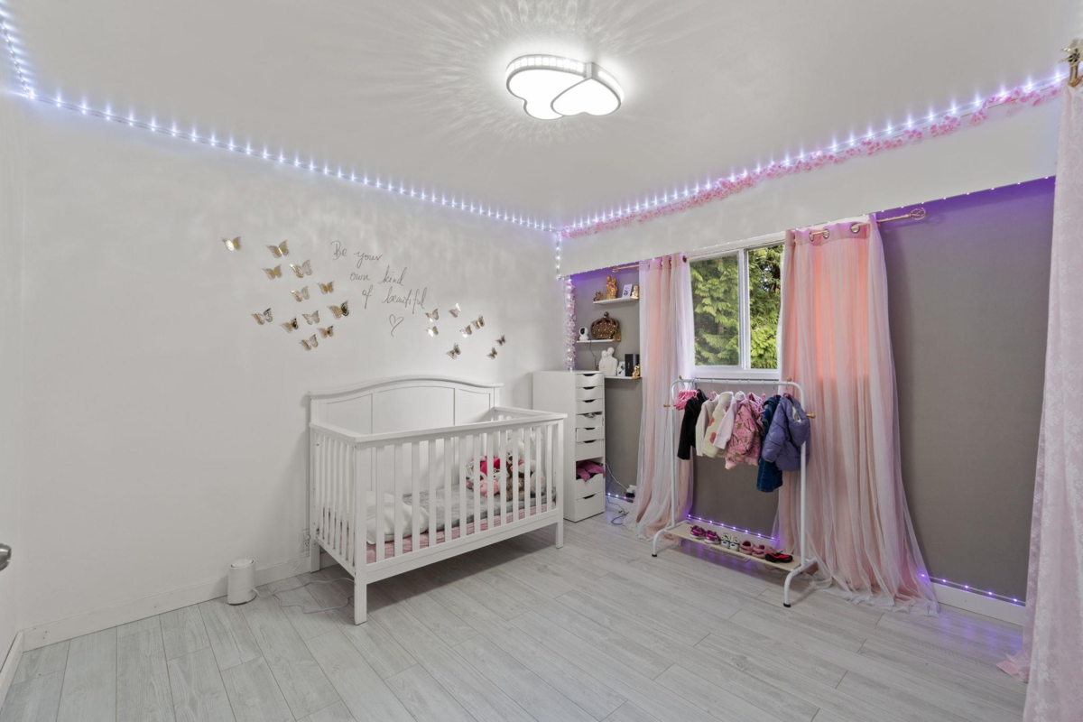 Laundry Room Photo of 4900 200th Street, Langley, BC