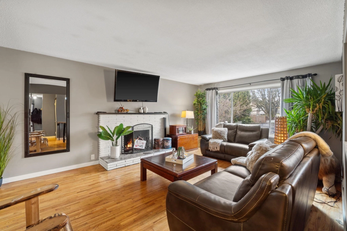 Living Room Photo of 4900 200th Street, Langley, BC