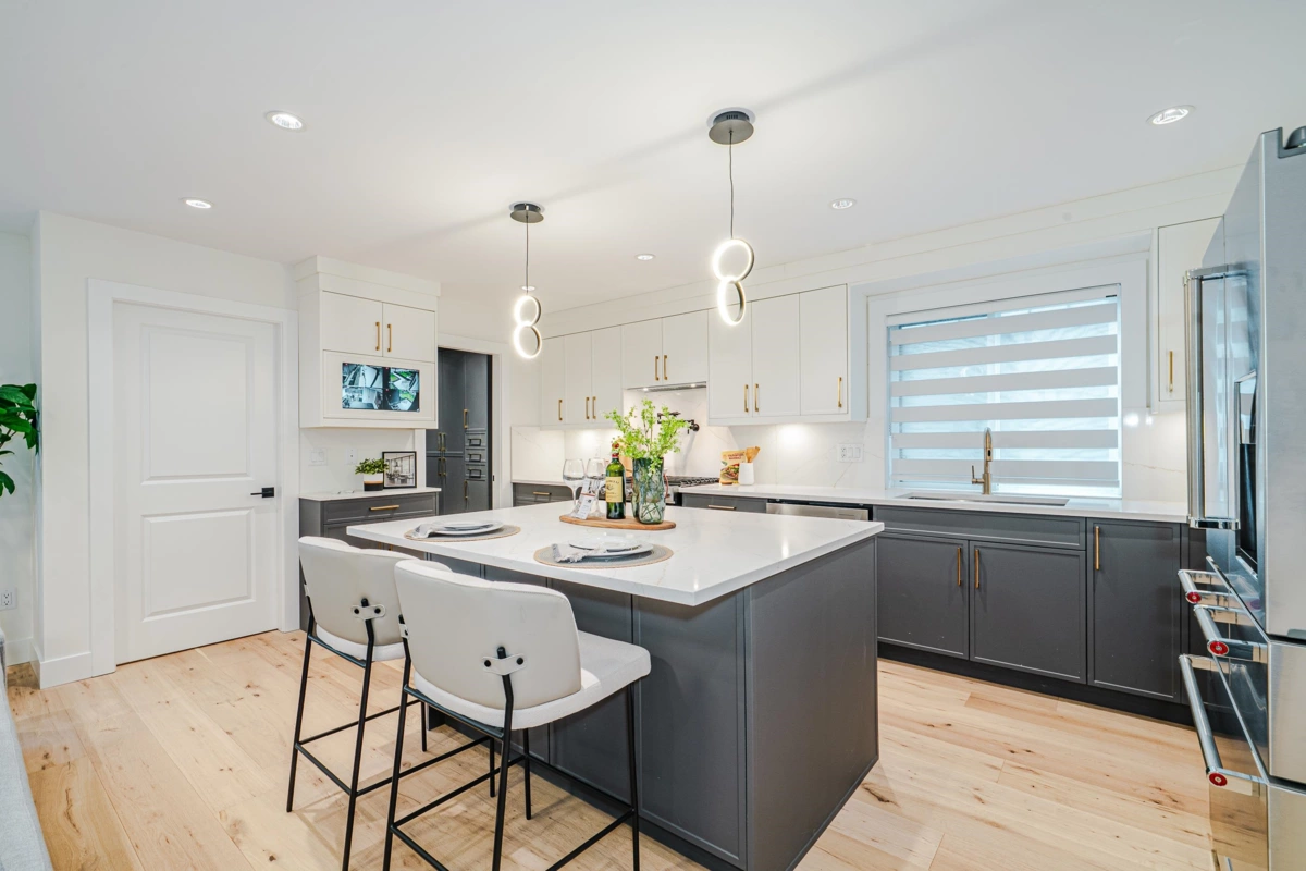 Guest Bathroom Photo of 4919 Venables Street, Burnaby, BC