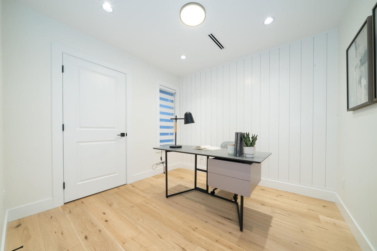 Primary Bathroom Photo of 4919 Venables Street, Burnaby, BC