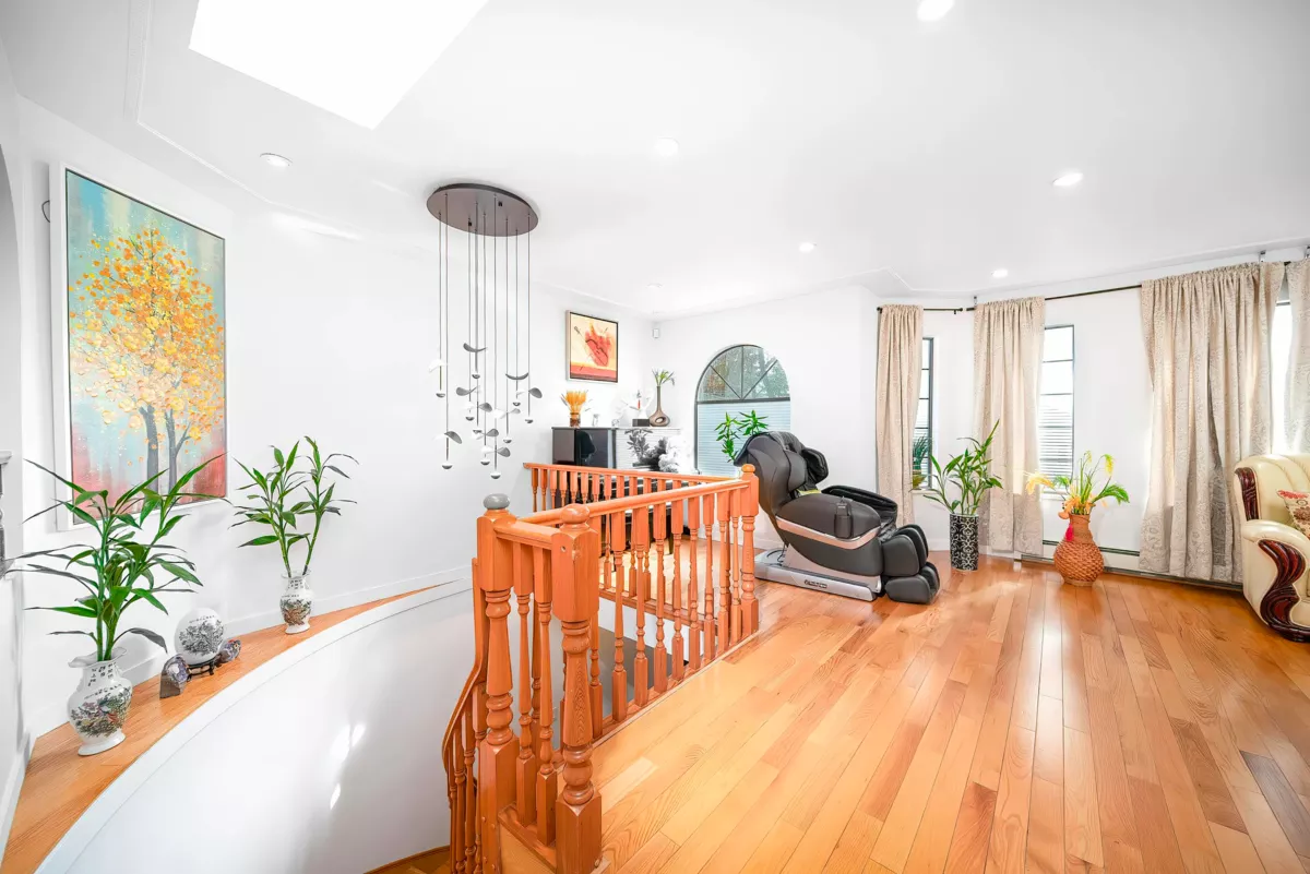Kitchen Island Photo of 3609 Turner Street, Vancouver, BC