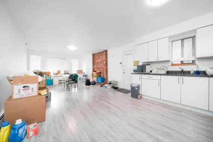 Hallway Photo of 3609 Turner Street, Vancouver, BC