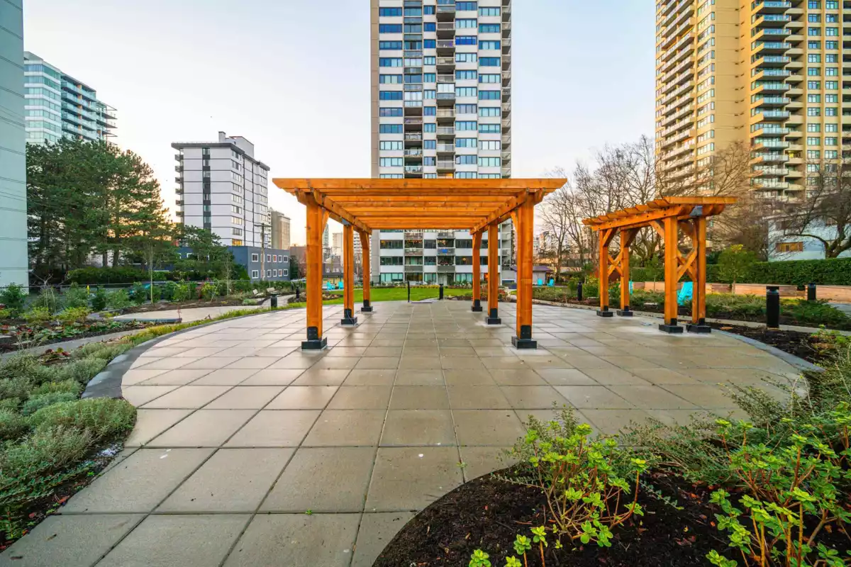 Front Yard Photo of 1501 1740 Comox Street, Vancouver, BC