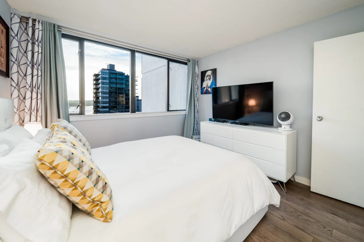 Office / Den Photo of 1501 1740 Comox Street, Vancouver, BC